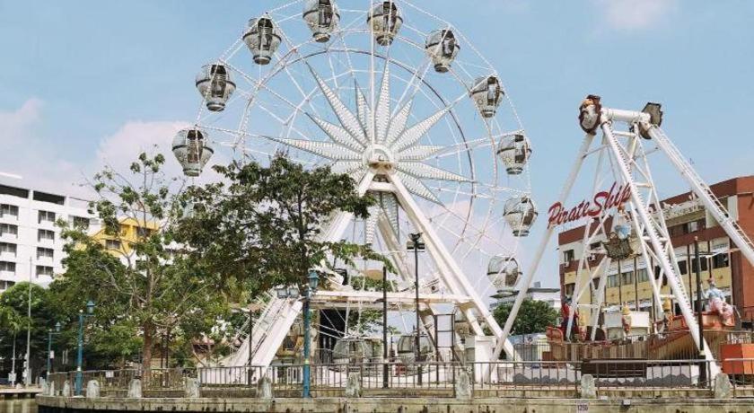 โรงแรมซูเรีย มะละกา Malacca ภายนอก รูปภาพ